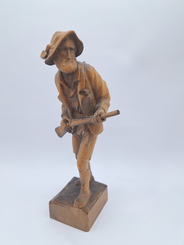 Alte holzfigur jäger mit - jäger,