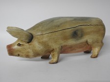 großes handgeschnitztes