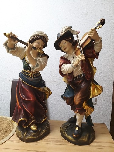 Großes holzschnitzerei - großes,