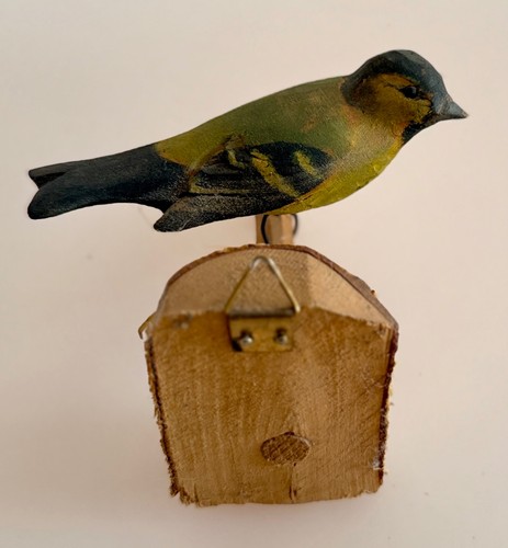 Vogel handgeschnitzt aus - , holz