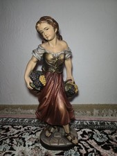 Holzfigur Traubenmädchen –