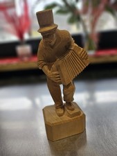 handgeschnitzte Holzfigur