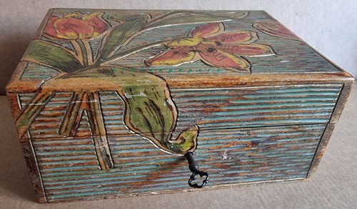 Jugendstil kästchen aus holz - aus,